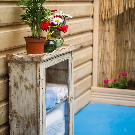 Апартаменты The Stall At Casaclarig - West Cork With Sauna Баллидехоб